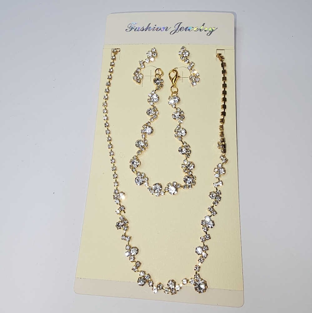 Elegant Gold Jewelry 3pcs Set NEW